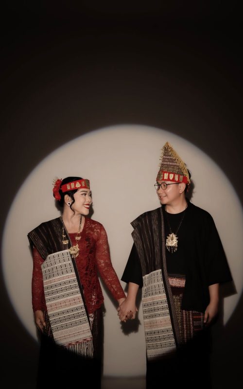 1. Cover_1 vallentino maya