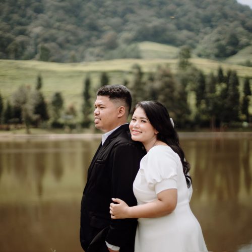 In relationship arie chendi