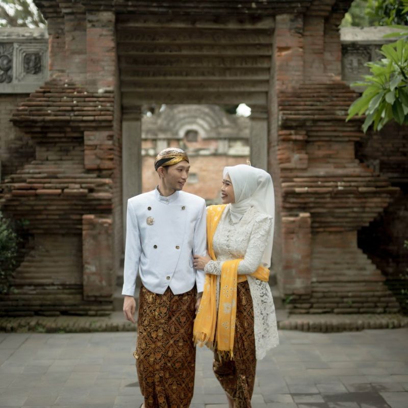 grrom n bride_1